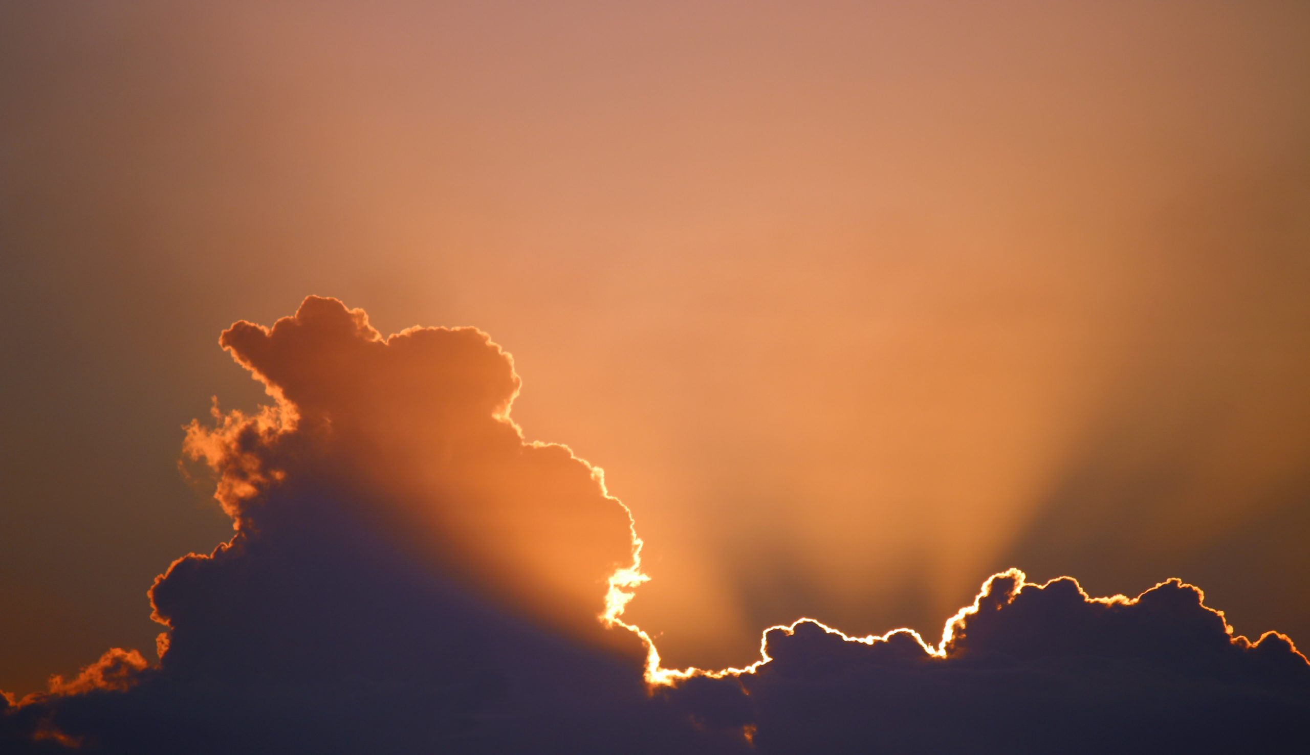 photo of a setting sun